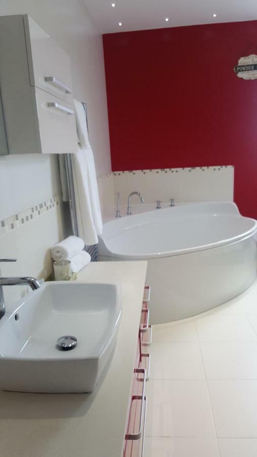 Haya Guest House 올드베리 외부 사진